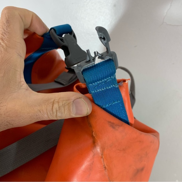 Mec unisex waterproof backpack - Picture 10 of 11